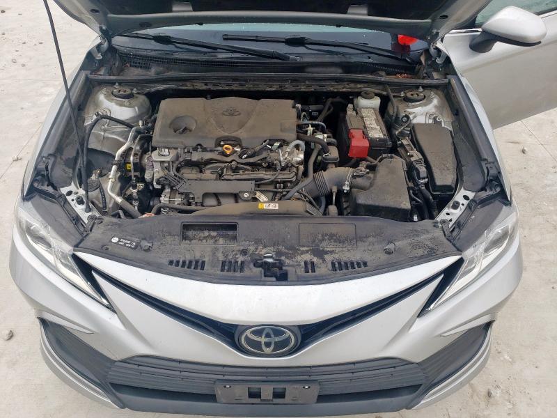 4T1C11AK9NU693081 - 2022 TOYOTA CAMRY LE Серебристый фото 11