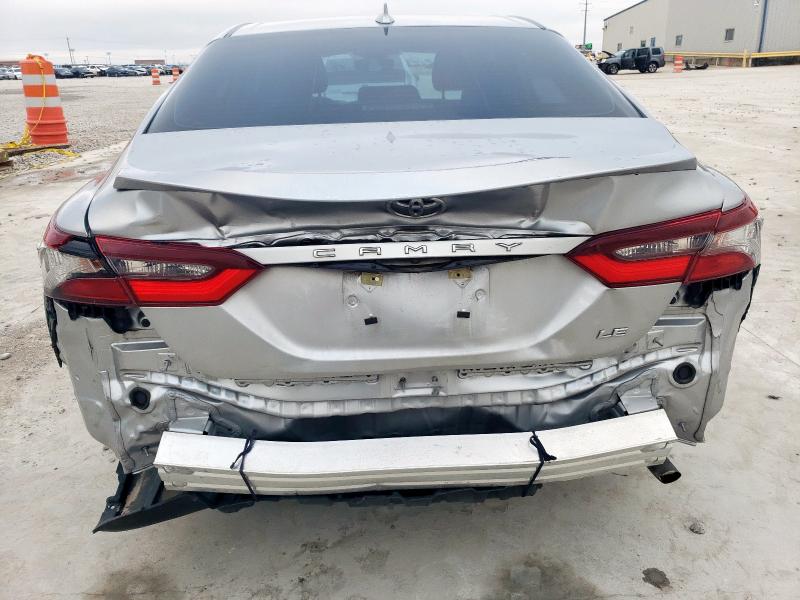 4T1C11AK9NU693081 - 2022 TOYOTA CAMRY LE Серебристый фото 6