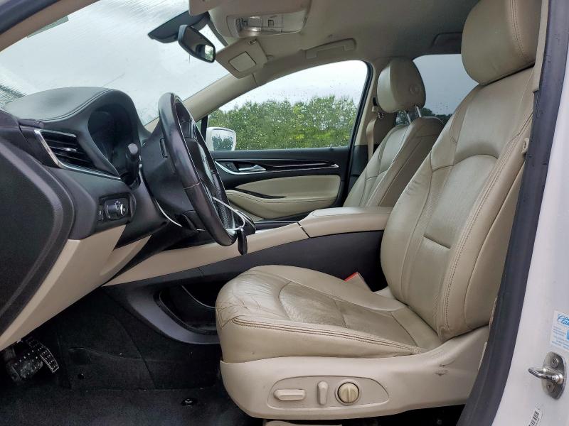 5GAERBKW8JJ280546 - 2018 BUICK ENCLAVE ESSENCE Weiß Foto 7