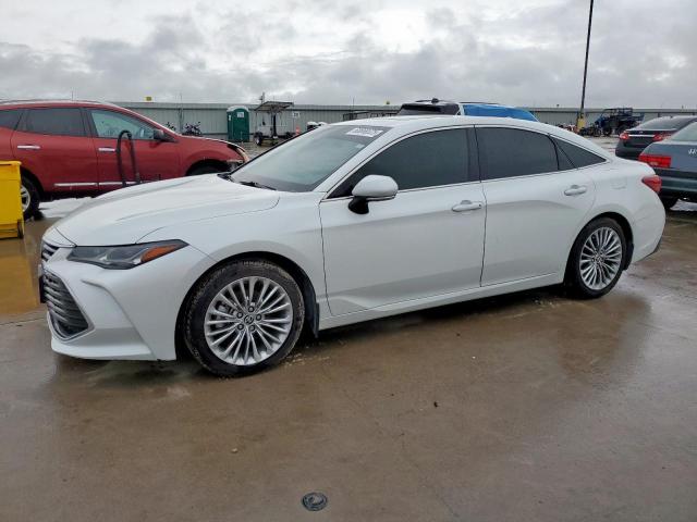 2022 TOYOTA AVALON LIMITED, null