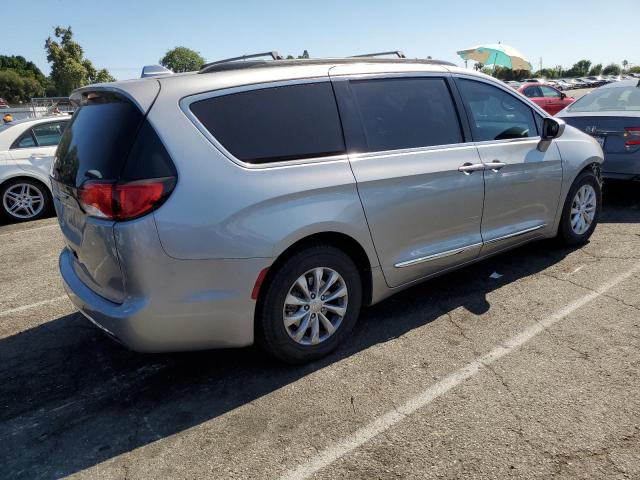 2C4RC1BG3HR747270 - 2017 CHRYSLER PACIFICA TOURING L SILVER photo 3