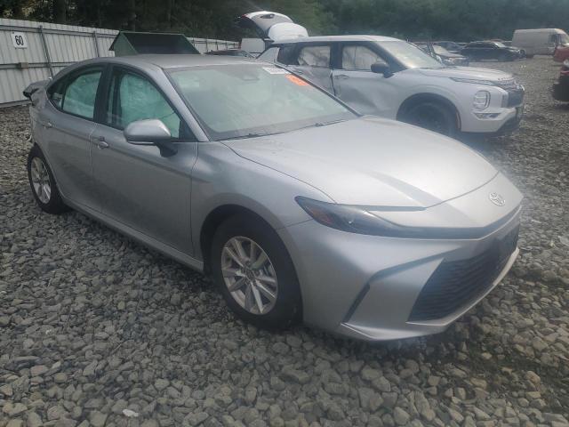 4T1DAACK1SU559355 - 2025 TOYOTA CAMRY XSE 银色 照片 4