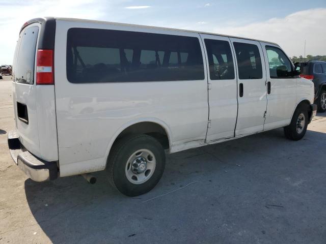 1GAZGPFG4H1339939 - 2017 CHEVROLET EXPRESS G3 LT WHITE photo 3