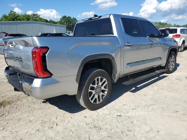 5TFMA5DB2PX082435 - 2023 TOYOTA TUNDRA CREWMAX PLATINUM 银色 照片 3
