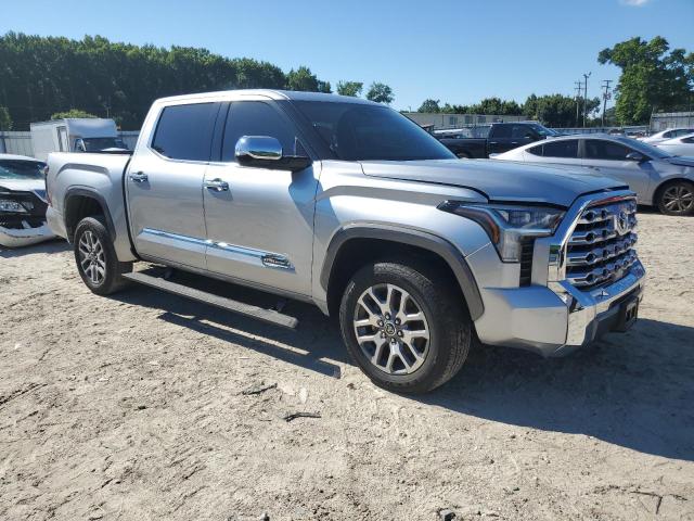5TFMA5DB2PX082435 - 2023 TOYOTA TUNDRA CREWMAX PLATINUM 银色 照片 4