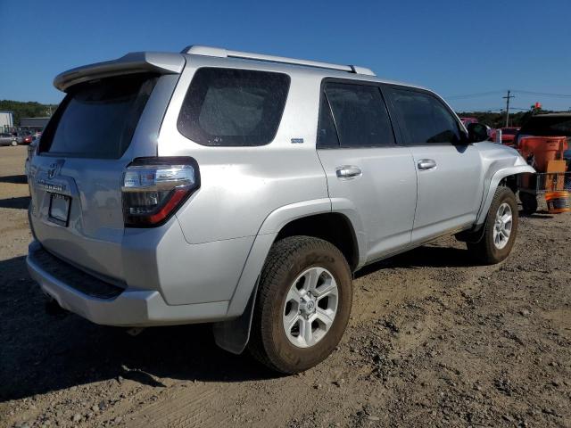 JTEBU5JR0H5409228 - 2017 TOYOTA 4RUNNER SR5/SR5 PREMIUM 银色 照片 4