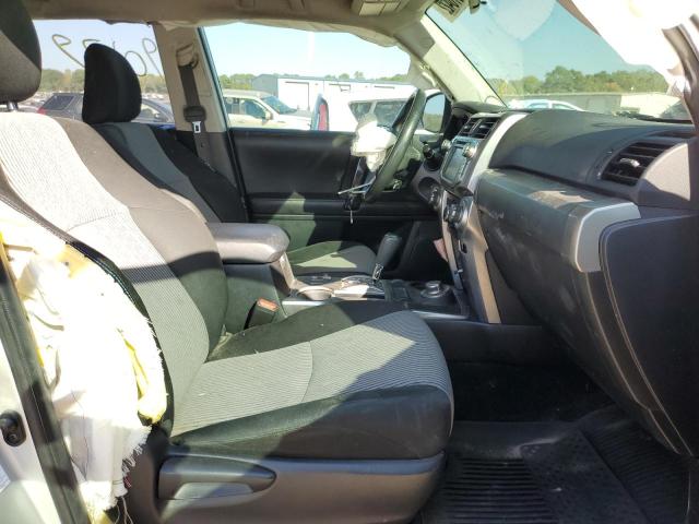 JTEBU5JR0H5409228 - 2017 TOYOTA 4RUNNER SR5/SR5 PREMIUM 银色 照片 5