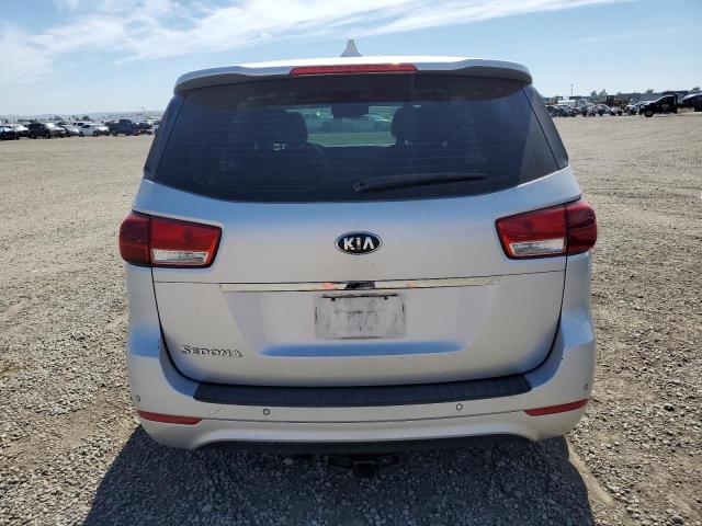 KNDMA5C16F6027385 - 2015 KIA SEDONA L SILVER photo 6