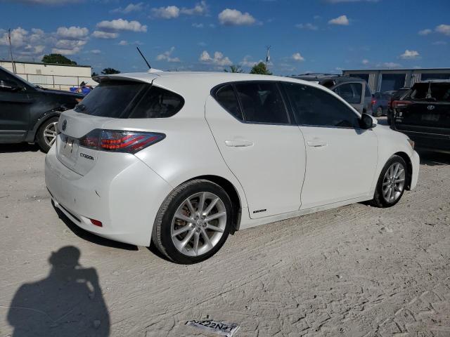 JTHKD5BH1D2122856 - 2013 LEXUS CT 200 WHITE photo 3