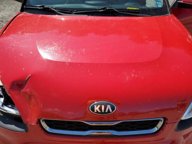 KNDJT2A57D7605793 - 2013 KIA SOUL RED photo 12