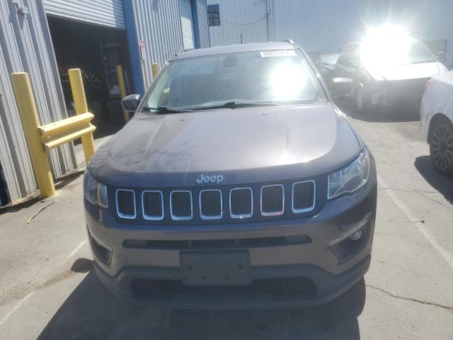 3C4NJDBB8JT413801 - 2018 JEEP COMPASS LATITUDE BLACK photo 5