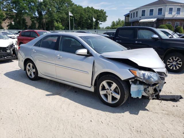 4T1BF1FK3EU455622 - 2014 TOYOTA CAMRY L SILVER photo 4