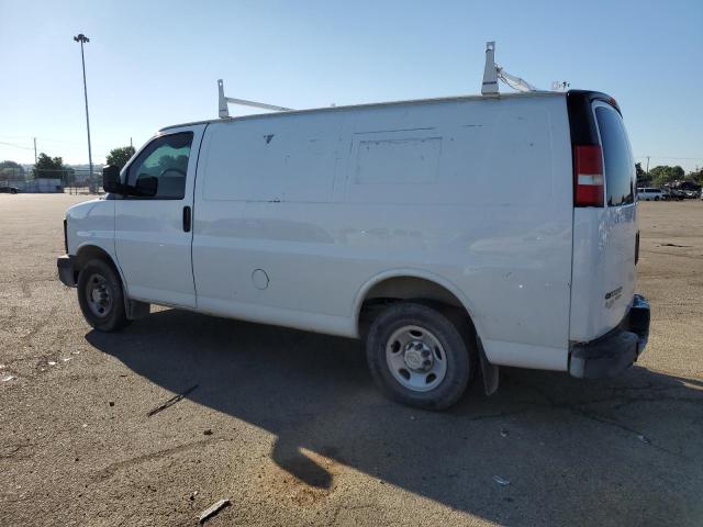 1GCWGFCA0D1123102 - 2013 CHEVROLET EXPRESS G2 WHITE photo 2