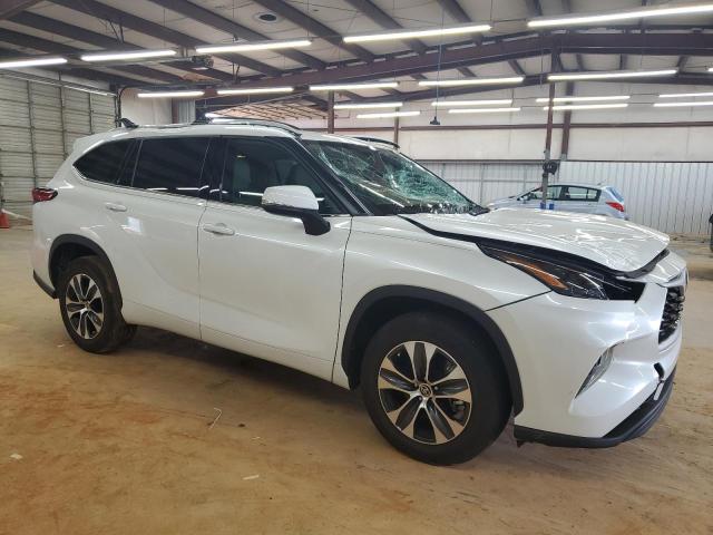 5TDGZRAH5NS123827 - 2022 TOYOTA HIGHLANDER XLE 白色 照片 4