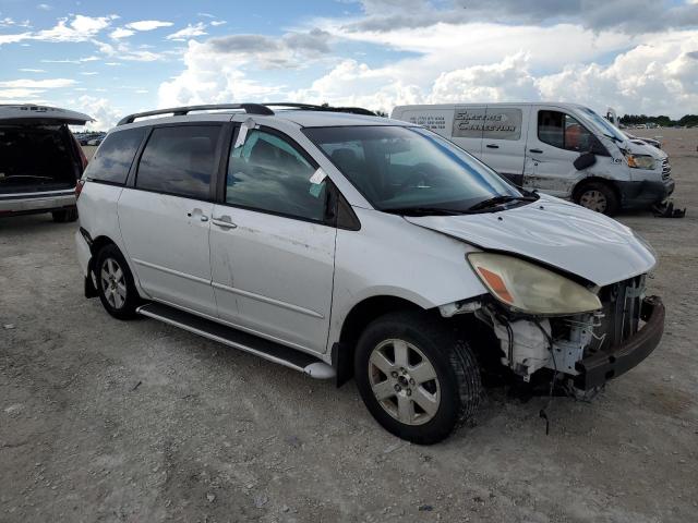 5TDZA22C05S367041 - 2005 TOYOTA SIENNA XLE WHITE photo 4