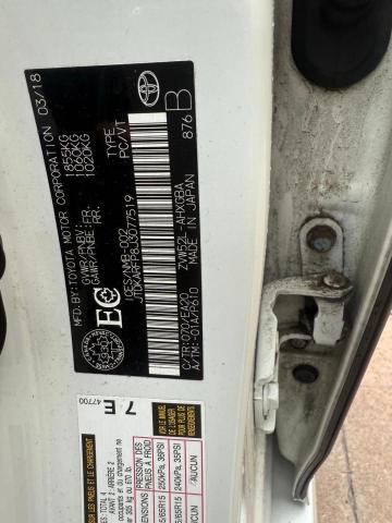 JTDKARFP8J3077519 - 2018 TOYOTA PRIUS PRIM თეთრი ფოტო 10