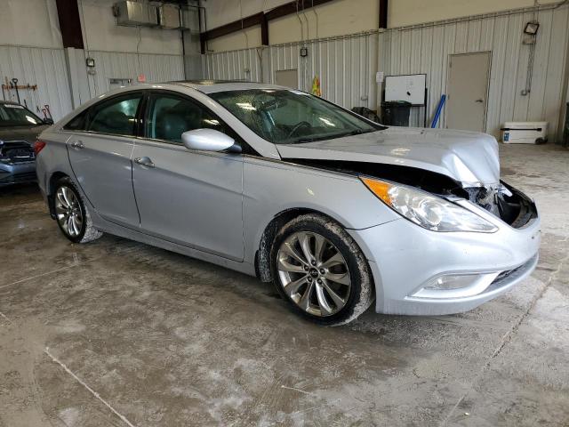 5NPEC4AC5DH585969 - 2013 HYUNDAI SONATA SE SILVER photo 4