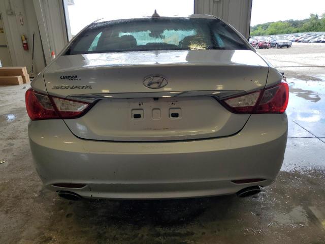 5NPEC4AC5DH585969 - 2013 HYUNDAI SONATA SE SILVER photo 6