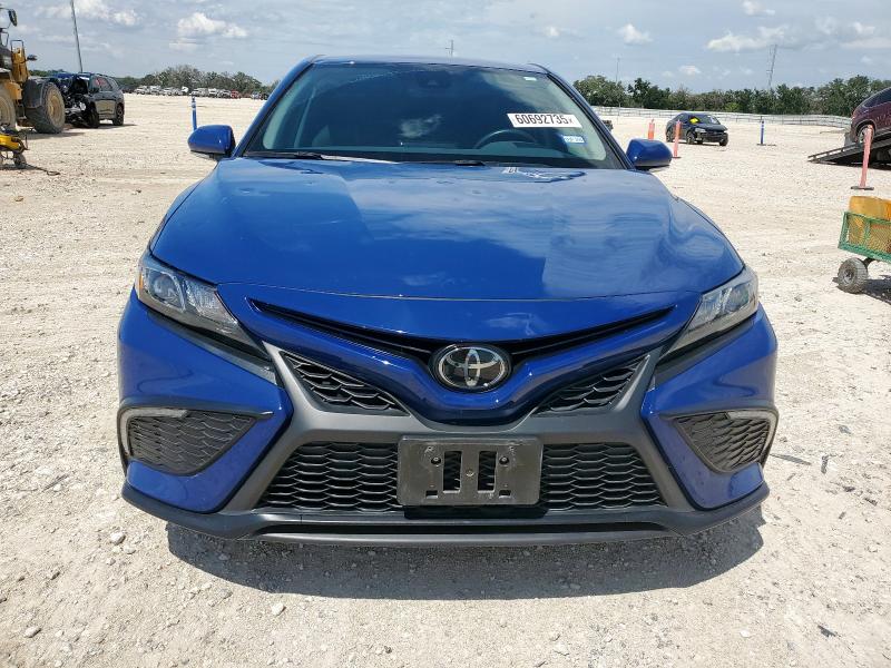 4T1G11AK0PU139383 - 2023 TOYOTA CAMRY SE NIGHT SHADE BLUE photo 5