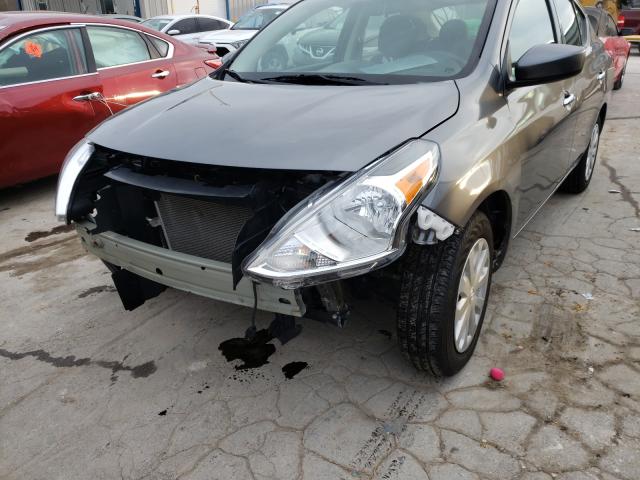 3N1CN7AP1KL876412 - 2019 NISSAN VERSA S GRAY photo 9