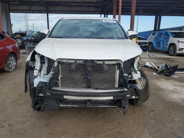 5TDZARFHXKS053018 - 2019 TOYOTA HIGHLANDER LE WHITE photo 5