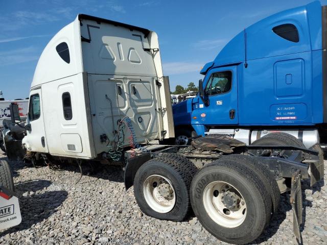 3AKJGLFG2JSJZ8227 - 2018 FREIGHTLINER CASCADIA 1 WHITE photo 3