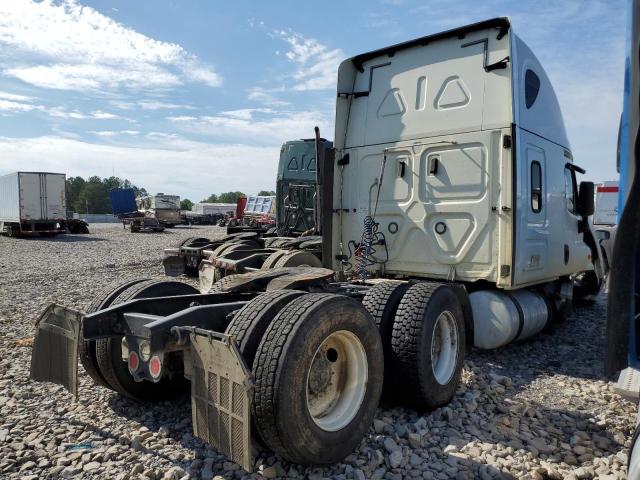 3AKJGLFG2JSJZ8227 - 2018 FREIGHTLINER CASCADIA 1 WHITE photo 4