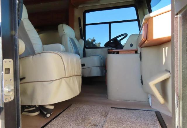 4UZAB2DTXACAS7588 - 2010 FREIGHTLINER CHASSIS XC BROWN photo 5