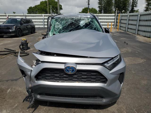 4T3LWRFV6RU124804 - 2024 TOYOTA RAV4 LE SILVER photo 5