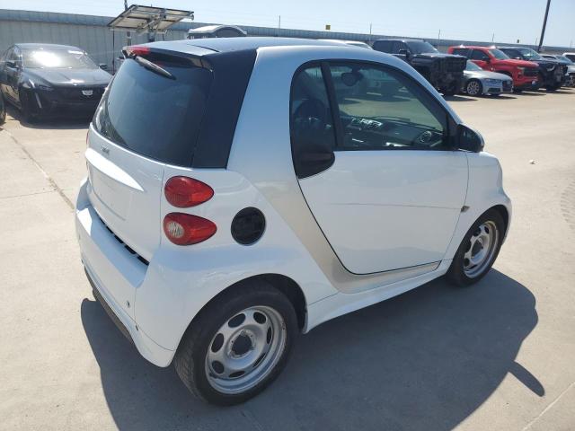 WMEEJ3BAXDK698168 - 2013 SMART FORTWO PURE WHITE photo 3