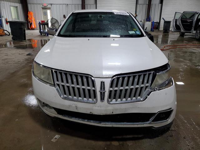 3LNHL2JC5CR809315 - 2012 LINCOLN MKZ WHITE photo 5