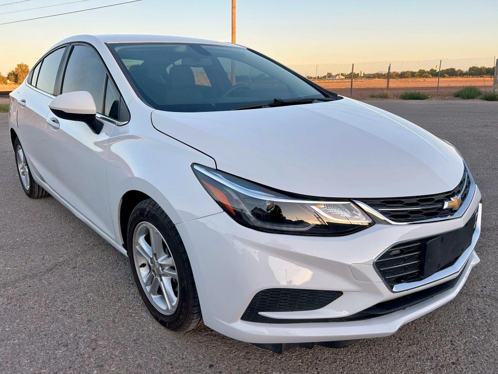 2017 CHEVROLET CRUZE LT, null