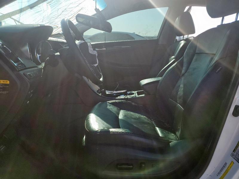 5NPEC4AC5CH473297 - 2012 HYUNDAI SONATA SE Ақ фото 7