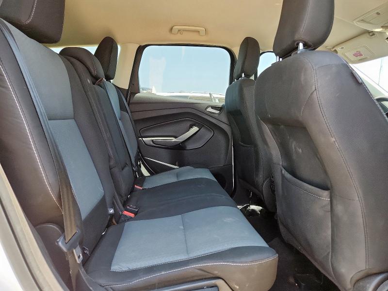 1FMCU0GD3JUC50428 - 2018 FORD ESCAPE SE 白色 照片 11