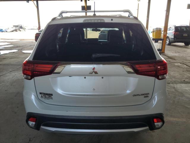 JA4AD3A38GZ062149 - 2016 MITSUBISHI OUTLANDER SE WHITE photo 6