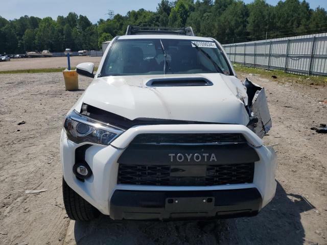 JTEBU5JR2L5739283 - 2020 TOYOTA 4RUNNER SR5/SR5 PREMIUM WHITE photo 5