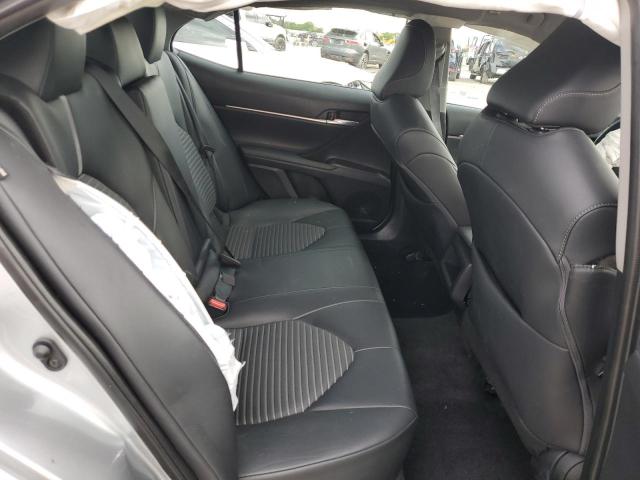 4T1G11AK3PU795335 - 2023 TOYOTA CAMRY SE NIGHT SHADE SILVER photo 10