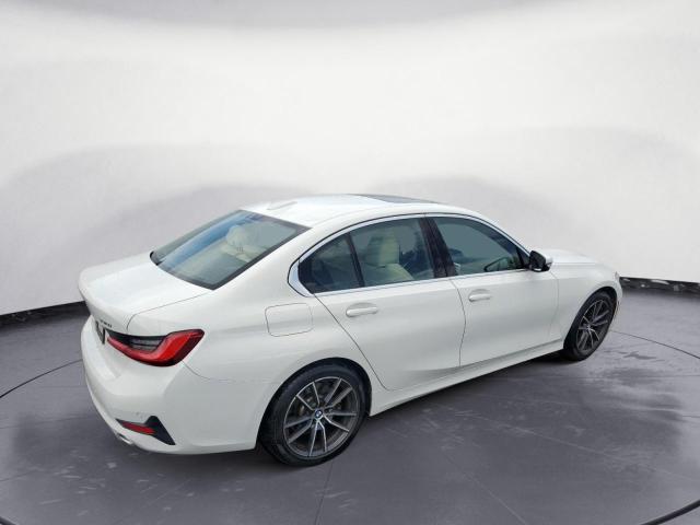 3MW5R7J07M8B81397 - 2021 BMW 330XI WHITE photo 3