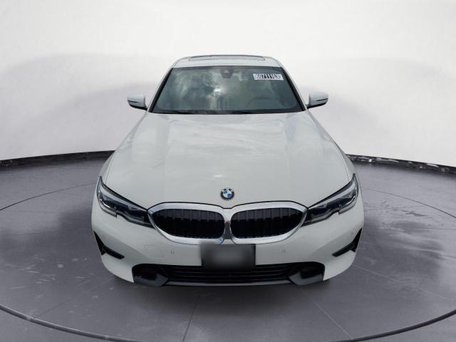 3MW5R7J07M8B81397 - 2021 BMW 330XI WHITE photo 5