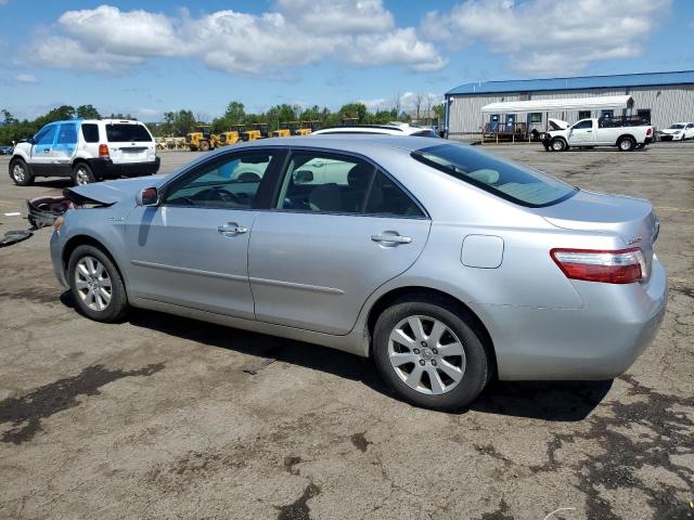 JTNBB46K473003927 - 2007 TOYOTA CAMRY HYBRID SILVER photo 2