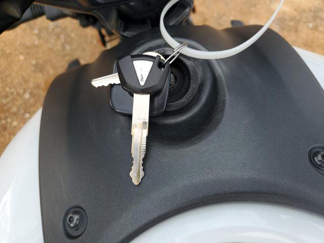 JKAENEC18MDA03541 - 2021 KAWASAKI EN650 C 白色 照片 8