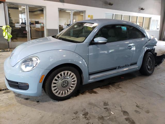 3VWJ17AT9EM661059 - 2014 VOLKSWAGEN BEETLE BLUE photo 1