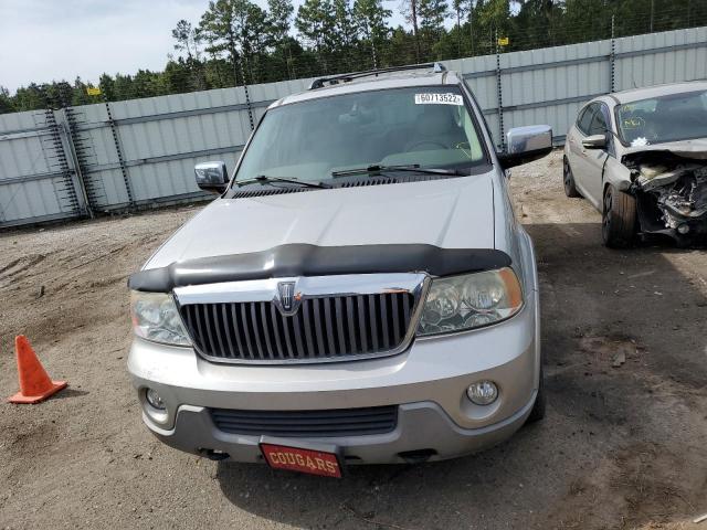 5LMFU27R24LJ08602 - 2004 LINCOLN NAVIGATOR 米色 照片 9