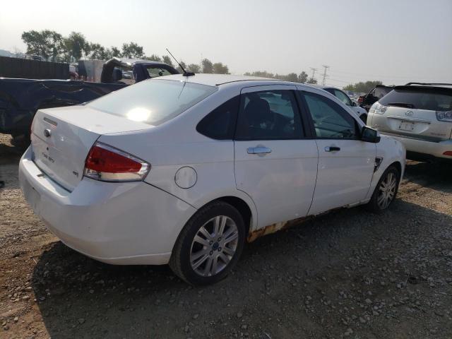 1FAHP35N38W185373 - 2008 FORD FOCUS SE WHITE photo 3