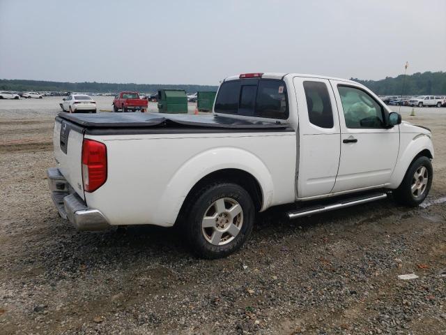1N6AD06U06C446446 - 2006 NISSAN FRONTIER KING CAB LE WHITE photo 3