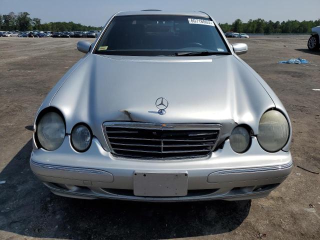 WDBJF65J61B333976 - 2001 MERCEDES-BENZ E 320 SILVER photo 5