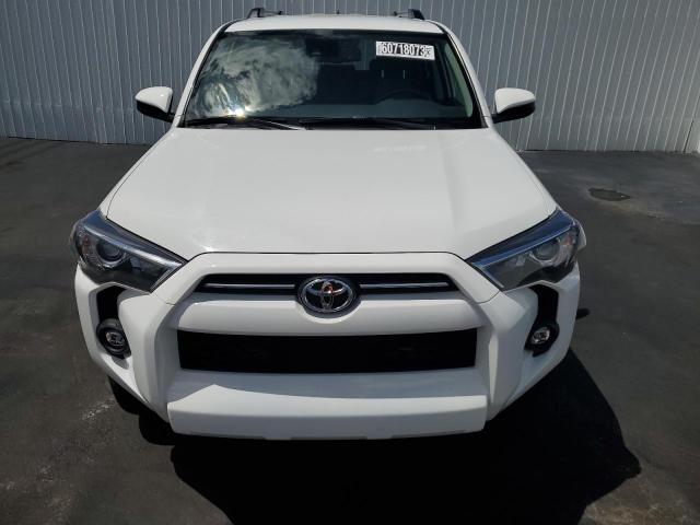 JTEMU5JR8N6032274 - 2022 TOYOTA 4RUNNER SR5/SR5 PREMIUM 白色 照片 5