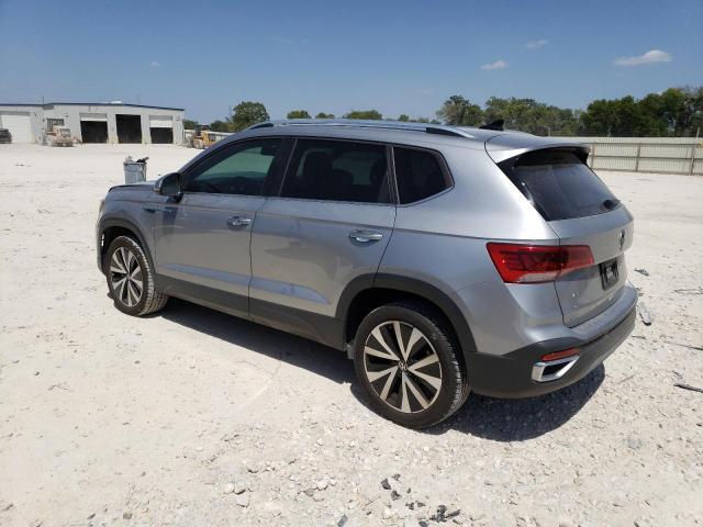 3VVTX7B21NM002216 - 2022 VOLKSWAGEN TAOS SE SILVER photo 2