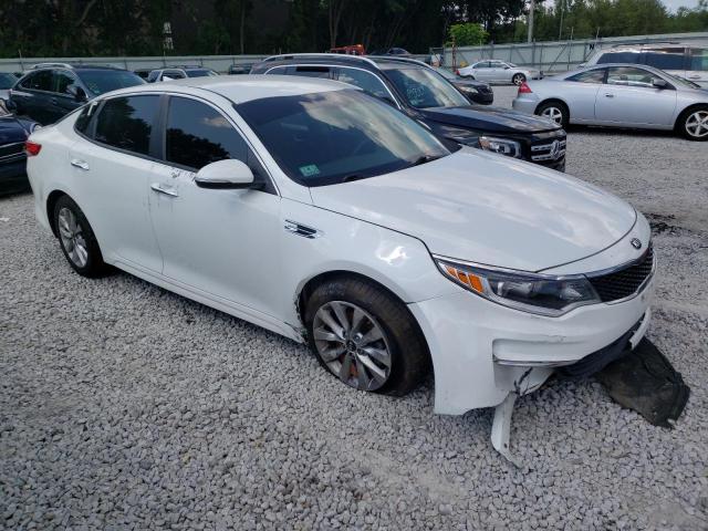 5XXGT4L33HG148110 - 2017 KIA OPTIMA LX WHITE photo 4