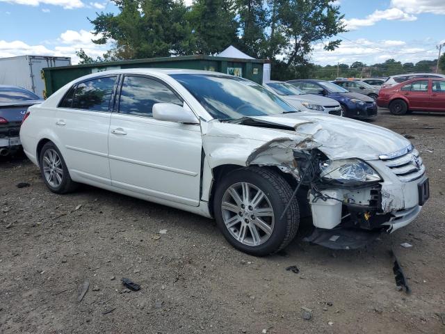 4T1BK36B86U121594 - 2006 TOYOTA AVALON XL WHITE photo 4